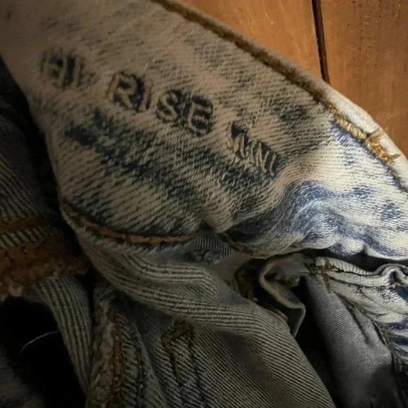 American Eagles Women’s Size 0 Blue Denim Hi-Rise Mini Distressed Jean Skirt​​ - Picture 6 of 7